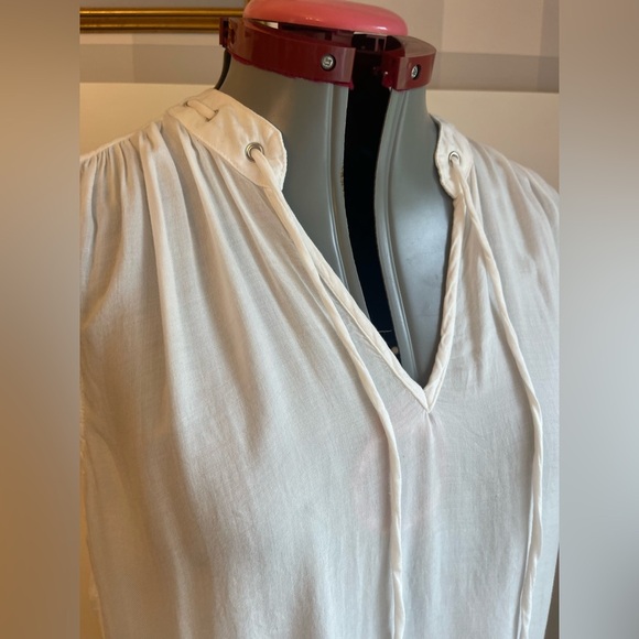 Bella Dahl White Sleeveless Blouse Size Medium - Picture 6 of 7